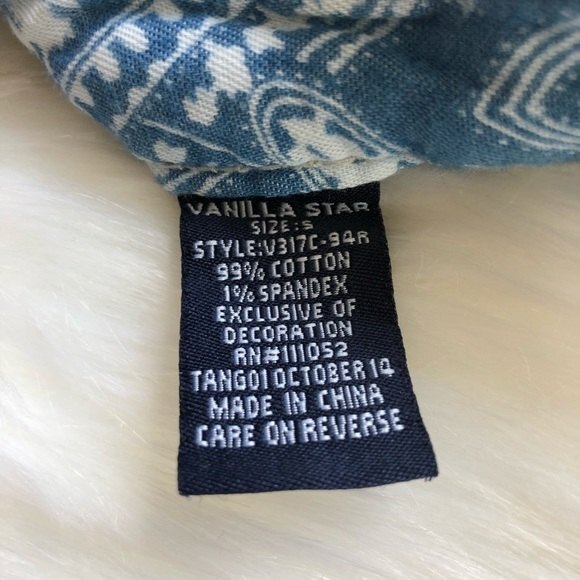 Vanilla Star | Women Size 5 Blue Distressed Lace Trim Shorts - Picture 6 of 7